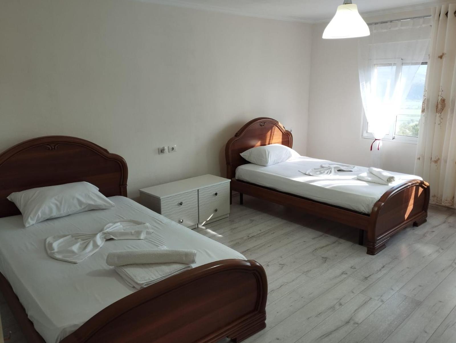 Rondo Guesthouse Gjirokastër Eksteriør bilde