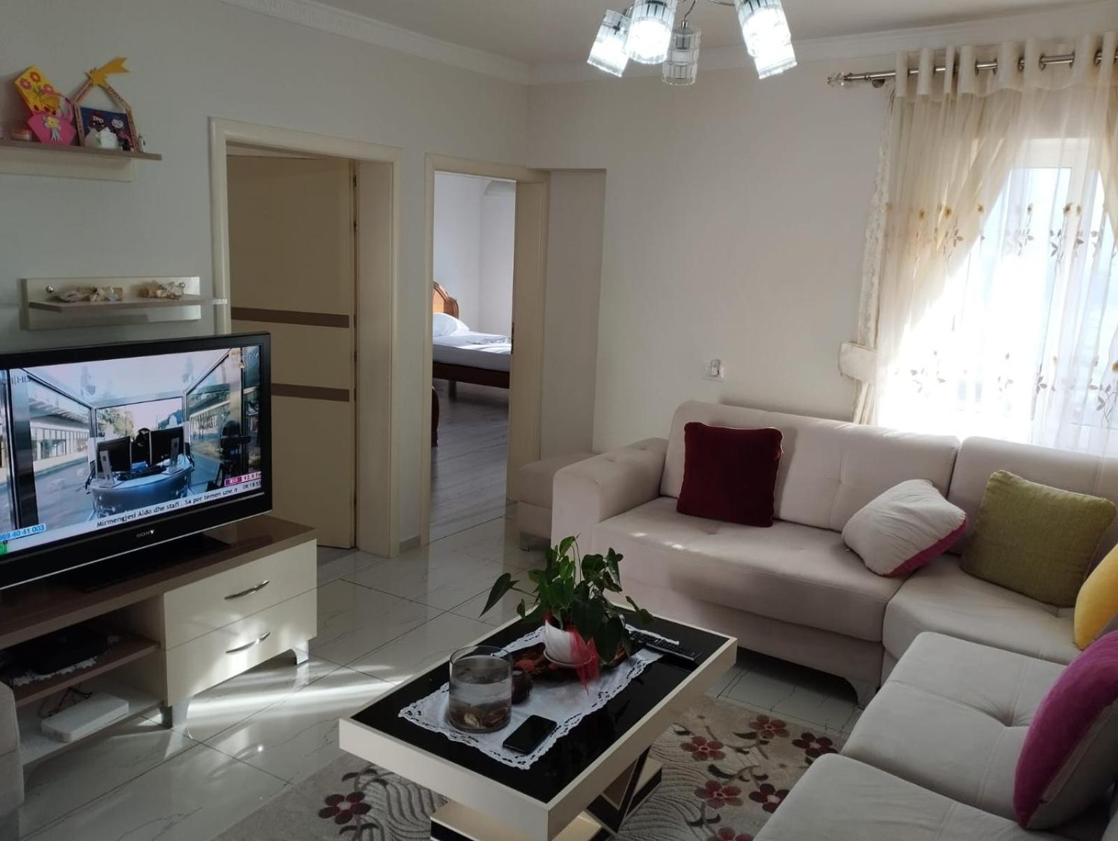 Rondo Guesthouse Gjirokastër Eksteriør bilde