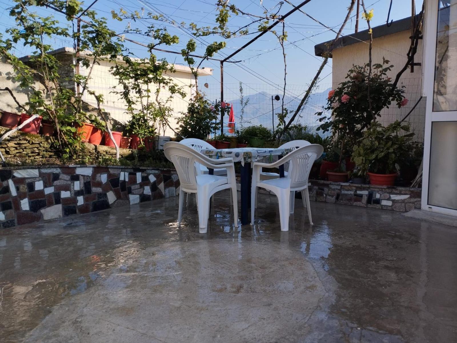 Rondo Guesthouse Gjirokastër Eksteriør bilde