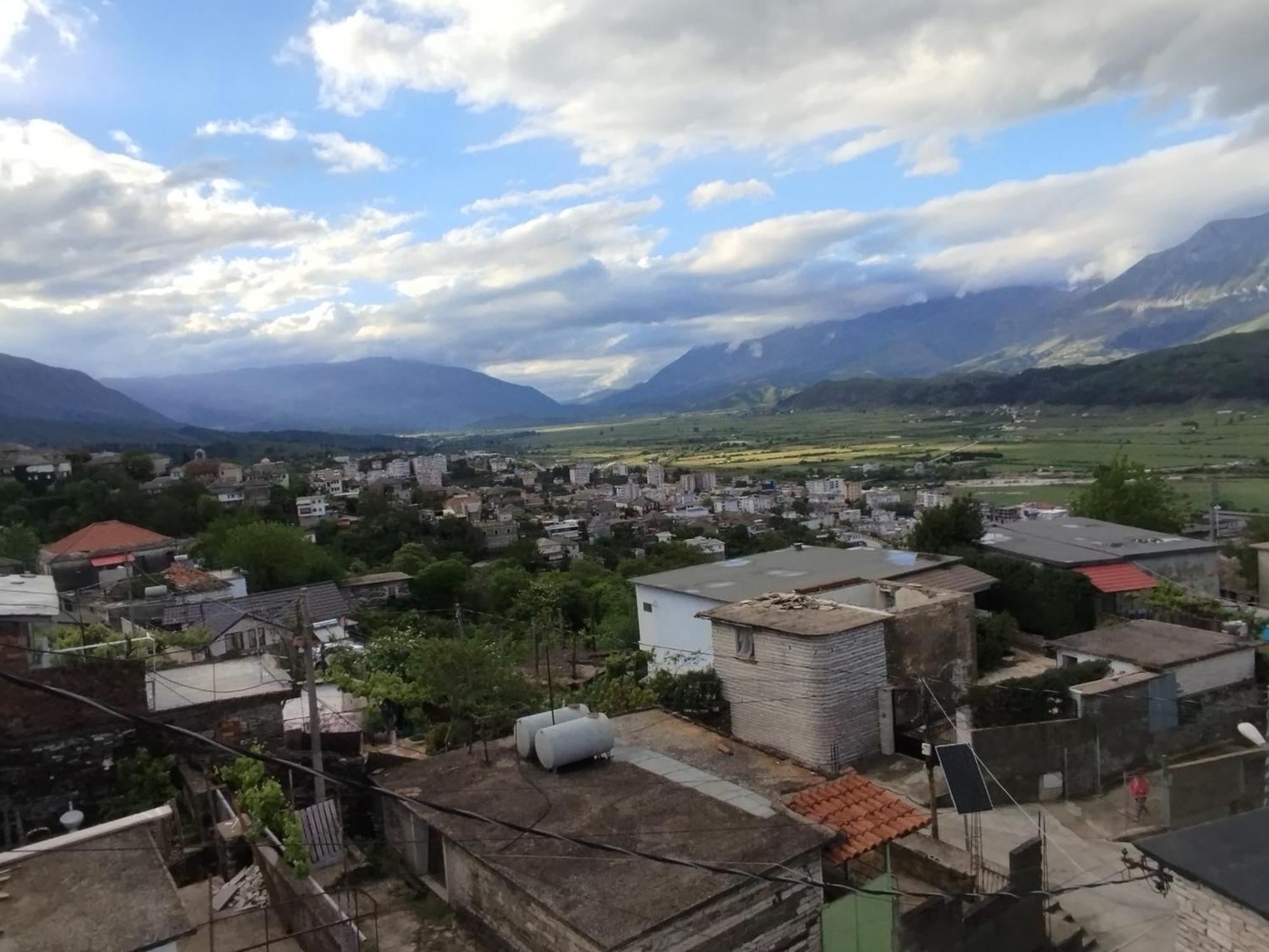 Rondo Guesthouse Gjirokastër Eksteriør bilde